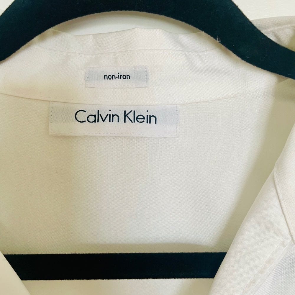 Calvin Klein White Button Down Shirt Work Style - Picture 5 of 6
